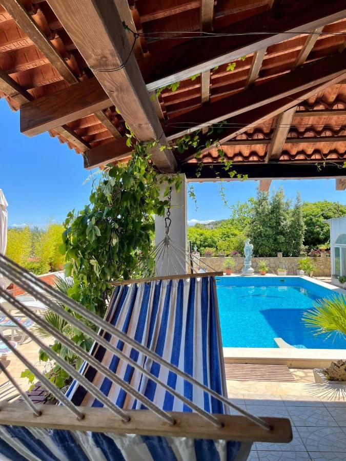 Gorana Two Bedroom Apartment Jelsa  Dış mekan fotoğraf